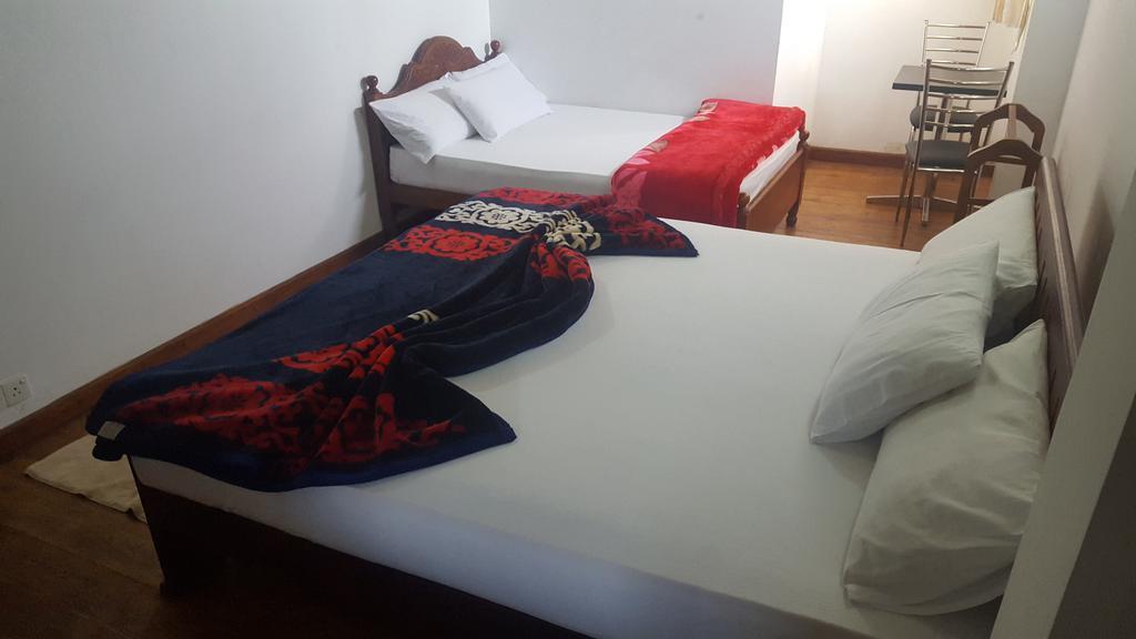Отель Eranga Guest Нувара-Элия Экстерьер фото